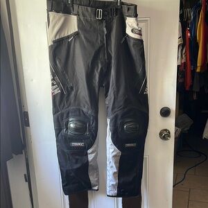 Vulcan Black and Gray Men's Motorcycle Pants size 44
